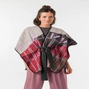 Poncho con cinturón estampado Iron Anekke