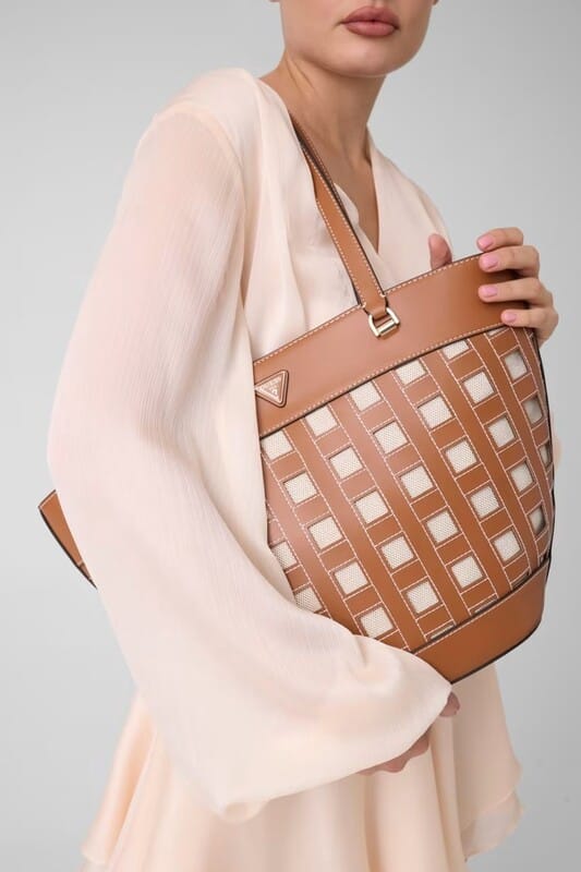 Bolsa Frankie Tote Marrón Guess - Imagen 3