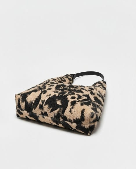 Bolso de hombro de pelo estampado negro Surkana - Imagen 2