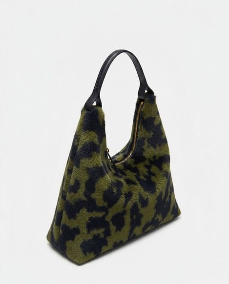 Bolso de hombro de pelo estampado kaki Surkana - Imagen 4
