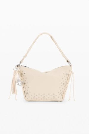 Bolso mediano desigual tachuelas flecos