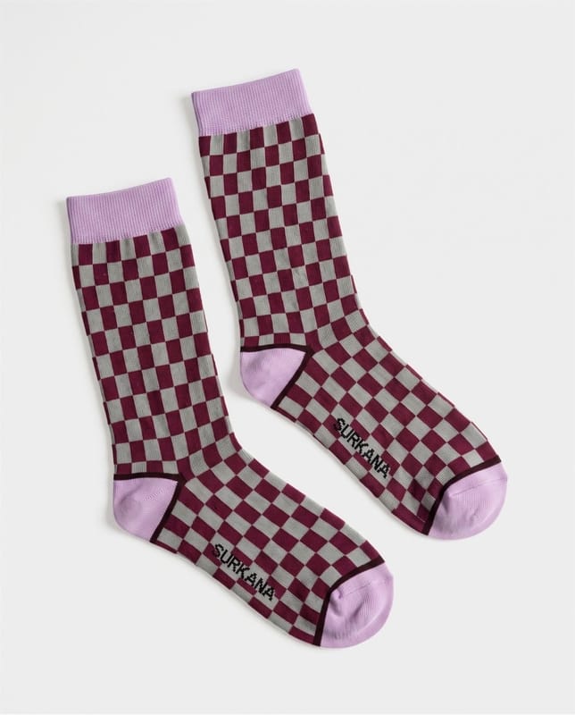 Calcetines altos con motivos granate Surkana