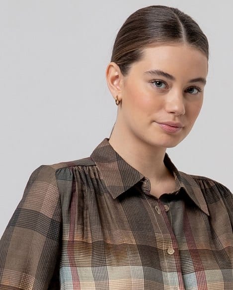 Camisa de cuadros con frunce en hombros Camel claro Surkana - Imagen 3