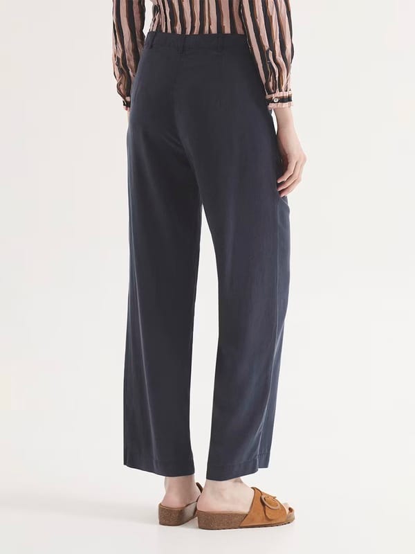 Pantalón de Tencel sobretintado con bolsillos Nice Things marino - Imagen 3