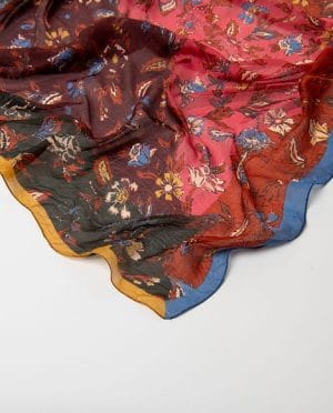 Pañuelo de seda estampado floral multicolor Rosa Surkana