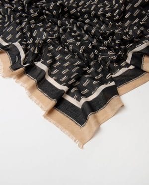 Pañuelo estampado de espiguillas con flecos Negro Surkana