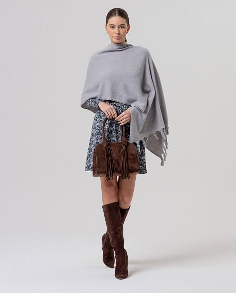 Poncho de punto con flecos Gris claro Surkana - Imagen 2